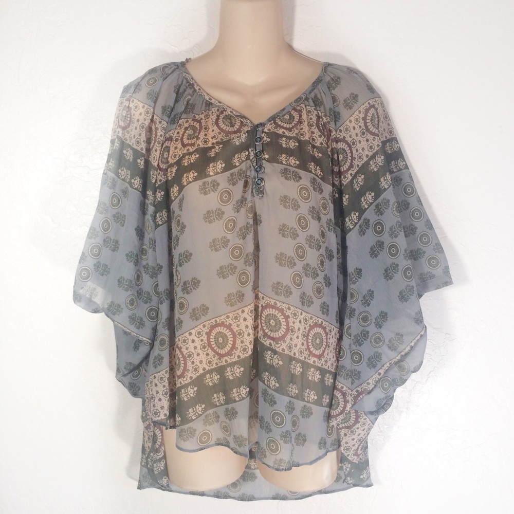 Willow & Clay Sheer Boho Batwing Top Small